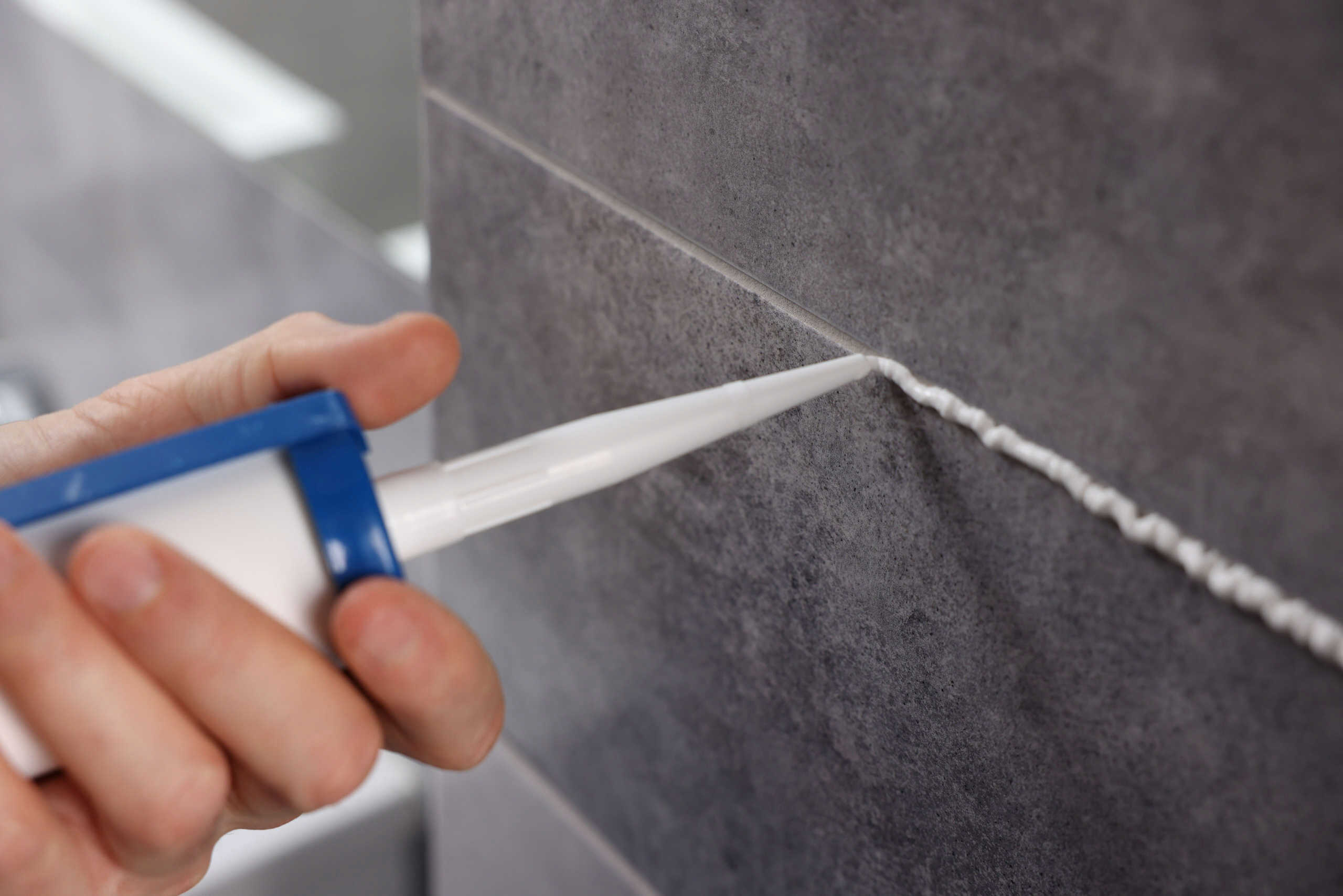 Silikon Service Basel Silikonerneuerung Basel Perfekte Abdichtung für Bad, Dusche, Küche & Lavabo